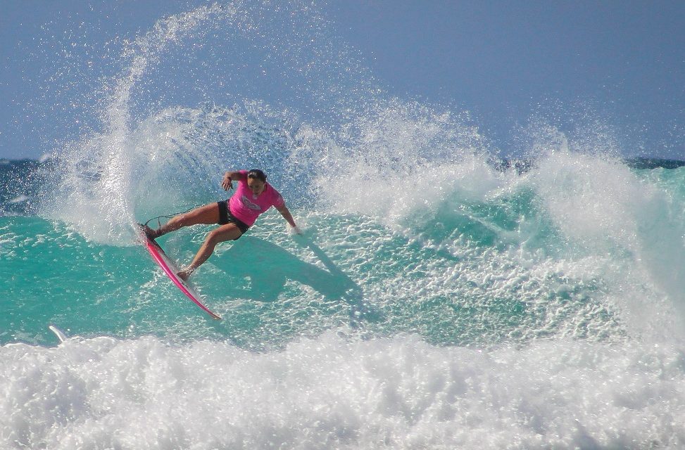 How to Learn Surf Photography From The Beach