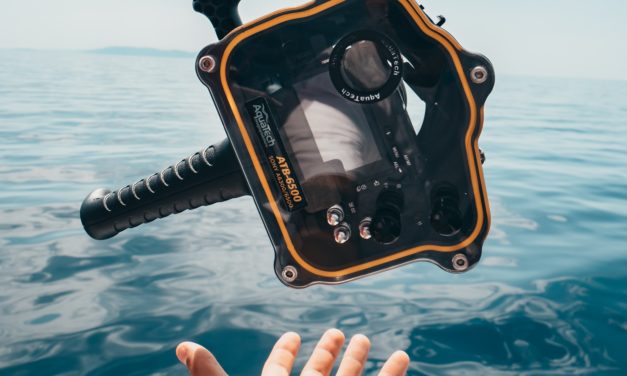 A Guide for Surf Photography in the water (Underwater Tips)